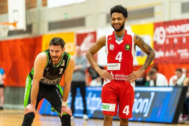 Jordan Livingston Barnes Uni Baskets Paderborn, 4 and Dan Monteroso Roemerstrom Gladiators Trier, 2 GER, Uni Baskets Paderborn vs Roemerstrom Gladiators Trier, basketball, 2 Bundesliga ProA, season 2021 2022, 31 matchday, 25 03 2022 Uni Baskets Paderborn vs Roemerstrom Gladiators Trier, basketball, 2 Bundesliga ProA, season 2021 2022, 31 matchday, 25 03 2022 Paderborn Copyright: xEibner-Pressefoto BahhoxKarax EP_BKA