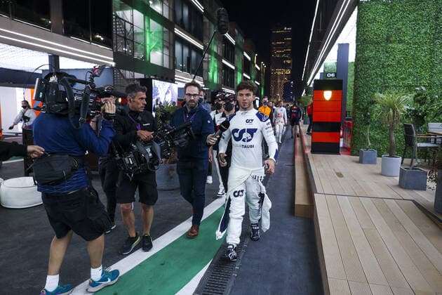 FEBREAU Julien (fr), TV presenter commentateur Canal+, GASLY Pierre (fra), Scuderia AlphaTauri AT03, portrait during the Formula 1 STC Saudi Arabian Grand Prix 2022, 2nd round of the 2022 FIA Formula One World Championship, WM, Weltmeisterschaft on the Jeddah Corniche Circuit, from March 25 to 27, 2022 in Jeddah, Saudi Arabia - F1 - SAUDI ARABIAN GRAND PRIX 2022 DPPI Panoramic 03322003_AV6_6581