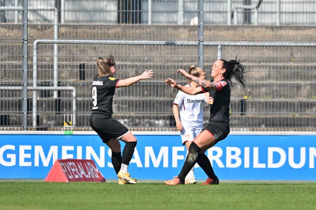 Jubel, Freuen, celebrate, happy, cheer , Goal Celebration 1 FC Köln Frauen 1 0, 27 03 2022, Cologne Germany , Football, Flyeralarm Frauen Bundesliga, 1 FC Köln Bayer 04 Leverkusen xmkx