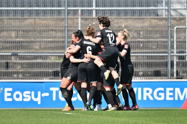 Jubel, Freuen, celebrate, happy, cheer , Goal Celebration 1 FC Köln Frauen 1 0, 27 03 2022, Cologne Germany , Football, Flyeralarm Frauen Bundesliga, 1 FC Köln Bayer 04 Leverkusen xmkx