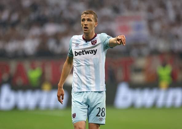 Mandatory Credit: Photo by Simon Dael Shutterstock (12925375dh) Tomas Soucek of West Ham United Eintracht Frankfurt v West Ham United, UEFA Europa League, Semi Final, Second Leg, Football, Deutsche Bank Park, Frankfurt, Germany - 05 May 2022 EDITORIAL USE ONLY No use with unauthorised audio, video, data, fixture lists, club league logos or live services. Online in-match use limited to 120 images, no video emulation. No use in betting, games or single club league player publications. Eintracht Frankfurt v West Ham United, UEFA Europa League, Semi Final, Second Leg, Football, Deutsche Bank Park, Frankfurt, Germany - 05 May 2022 EDITORIAL USE ONLY No use with unauthorised audio, video, data, fixture lists, club league logos or live services. Online in-match use limited to 120 images, no video emulation. No use in betting, games or single club league player publications. Copyright: xSimonxDael Shutterstockx 12925375dh