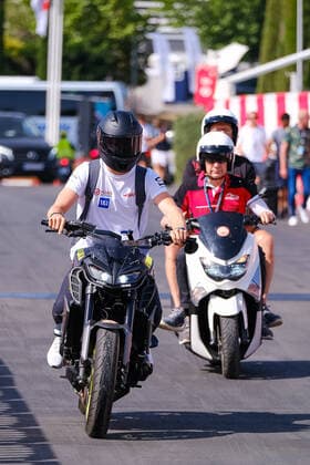 Mick Schumacher GER, Haas F1 Team, 47 arrives on motorcycle in paddock, ESP, Formula One Pirelli Gran Premio de Espana, Formula 1, Sunday, 2022 season, 22 05 2022, ESP, Formula One Pirelli Gran Premio de Espana, Formula 1, Sunday, 2022 season, 22 05 2022, Barcelona Copyright: xEibner-Pressefotox EP_EER