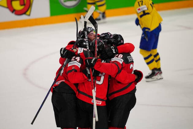 Eishockey, WM, Schweden - Kanada May 26, 2022, Tampere, Finland: Tampere, Finland, Nokia Arena, May 26, 2022, GOAL .. .DUBOIS Pierre-Luc, (Canada) during IIHF Ice hockey, Eishockey World Championship, WM, Weltmeisterschaft - Quarterfinals - Sweden vs Canada - Ice Hockey. Ice Hockey - IIHF Ice Hockey World Championship - Quarterfinals - Sweden vs Canada, Tampere, Finland - ZUMAl164 20220526_zsa_l164_294 Copyright: xAndreaxRex