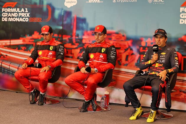 SAINZ Carlos (spa), Scuderia Ferrari F1-75, LECLERC Charles (mco), Scuderia Ferrari F1-75, PEREZ Sergio (mex), Red Bull Racing RB18, portrait, press conference, PK, Pressekonferenz during the Formula 1 Grand Prix de Monaco 2022, 7th round of the 2022 FIA Formula One World Championship, WM, Weltmeisterschaft on the Circuit de Monaco, from May 27 to 29, 2022 in Monte-Carlo, Monaco - F1 - MONACO GRAND PRIX 2022 DPPI Panoramic MOY13147