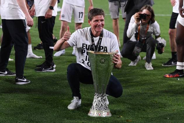 Soccer Europa League final Eintracht Frankfurt Glasgow Rangers on 18 05 2022 at Estadio Ramon Sanchez Pizjuan in Seville Oliver Glasner coach head coach Frankfurt with trophy cup xHDx