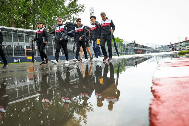 ZHOU Guanyu (chi), Alfa Romeo F1 Team ORLEN C42, BUSCOMBE Ruth, Strategy Engineer of Alfa Romeo F1 Team ORLEN, PUJOLAR Xevi (spa), Head of Trackside Engineering F1 of Alfa Romeo F1 Team ORLEN, portrait during the Formula 1 AWS Grand Prix du Canada 2022, 9th round of the 2022 FIA Formula One World Championship, WM, Weltmeisterschaft on the Circuit Gilles Villeneuve, from June 17 to 19, 2022 in Montreal, Canada - F1 - CANADIAN GRAND PRIX 2022 DPPI Panoramic 20220616_GOOD8824