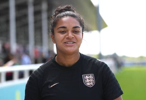 Mandatory Credit: Photo by Anna Gowthorpe Shutterstock (12993004k) Jess Carter of England England Women s Training, International Football, St George s Park, Burton on Trent, UK - 20 June 2022 EDITORIAL USE ONLY No use with unauthorised audio, video, data, fixture lists, club league logos or live services. Online in-match use limited to 120 images, no video emulation. No use in betting, games or single club league player publications. England Women s Training, International Football, St George s Park, Burton on Trent, UK - 20 June 2022 EDITORIAL USE ONLY No use with unauthorised audio, video, data, fixture lists, club league logos or live services. Online in-match use limited to 120 images, no video emulation. No use in betting, games or single club league player publications. Copyright: xAnnaxGowthorpe Shutterstockx 12993004k