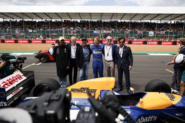 HAMILTON Lewis (gbr), Mercedes AMG F1 Team W13, portrait VETTEL Sebastian (ger), Aston Martin F1 Team AMR22, portrait BEN SULAYEM Mohammed (uae), President of the FIA, portrait Nigel Mansel during the Formula 1 Lenovo British Grand Prix 2022, 10th round of the 2022 FIA Formula One World Championship, WM, Weltmeisterschaft on the Silverstone Circuit, from July 1 to 3, 2022 in Silverstone, United Kingdom - F1 - BRITISH GRAND PRIX 2022 - RACE DPPI Panoramic 00122025__R5_6637