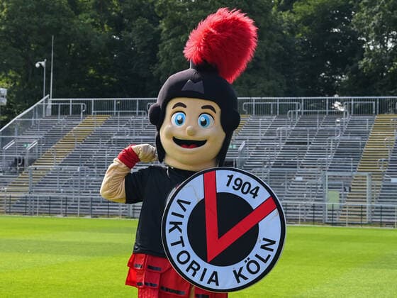 Mascot Viktoria Koeln Viktoria Koeln, 3 Bundesliga, football, portrait date 2022 23, portrait, season 2022 2023, 08 07 2022 Viktoria Koeln, 3 Bundesliga, football, portrait date 2022 2023, portrait, season 2022 2023, 08 07 2022 Koeln Copyright: xEibner-Pressefotox EP_THR