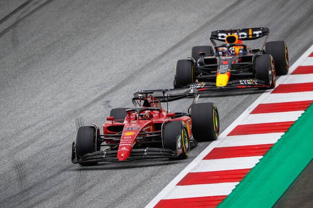 16 LECLERC Charles (mco), Scuderia Ferrari F1-75, 01 VERSTAPPEN Max (nld), Red Bull Racing RB18, action during the Formula 1 Rolex Grosser Preis Von Osterreich 2022, 2022 Austrian Grand Prix, 11th round of the 2022 FIA Formula One World Championship, WM, Weltmeisterschaft from July 8 to 10, 2022 on the Red Bull Ring, in Spielberg, Austria - F1 - AUSTRIAN GRAND PRIX 2022 - RACE DPPI Panoramic 00122027__V2_3022