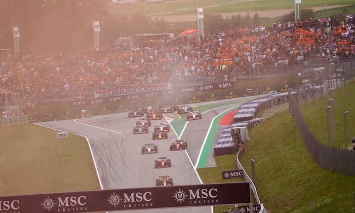 July 10, 2022, Spielberg, Austria: Spielberg, Austria, Red Bull Ring, July 10, 2022, ..Rennstart:..Max Verstappen (NEL), Oracle Red Bull Racing, Charles Leclerc (MCO), Scuderia Ferrari, Carlos Sainz Jr. (ESP), Scuderia Ferrari, Lewis Hamilton (GBR), Mercedes-AMG Petronas Formula One Team, Sergio Perez (MEX), Oracle Red Bull Racing, George Russell (GBR), Mercedes-AMG Petronas Formula One Team, Kevin Magnussen (DNK), Haas F1 Team, Mick Schumacher (DEU), Haas F1 Team, Fernando Alonso (ESP), Alpine F1 Team, Lando Norris (GBR), McLaren F1 Team, Daniel Ricciardo (AUS), McLaren F1 Team during 2022 Austrian Grand Prix - Race - Formula 1 Championship. Formula 1 Championship - 2022 Austrian Grand Prix - Race, Spielberg, Austria - ZUMAl164 20220710_zsa_l164_222 Copyright: xAlessioxDexMarcox
