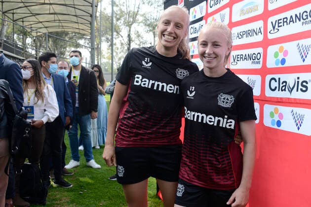 July 12, 2022, Mexico City, Mexico City, Mexico: July 12, 2022, Mexico City, Mexico: Women s Bayer Leverkusen players Caroline Siems and Irina Pando during a press conference, PK, Pressekonferenz to announce the match between America and Bayer Leverkusen as part of 100 years of Bayer in Mexico. on July 12, 2022 in Mexico City, Mexico. Mexico City Mexico - ZUMAe321 0162795402st Copyright: xCarlosxTischlerx xEyepixxGroupx