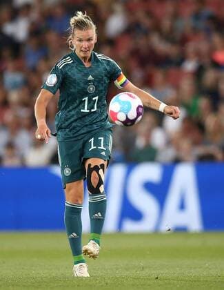 Mandatory Credit: Photo by Michael Zemanek Shutterstock (13031939bk) Alexandra Popp of Germany Finland v Germany, Womens UEFA European Championship, EM, Europameisterschaft Group B, Football, Stadium MK, Milton Keynes, UK - 16 Jul 2022 Finland v Germany, Womens UEFA European Championship, Group B, Football, Stadium MK, Milton Keynes, UK - 16 Jul 2022 Copyright: xMichaelxZemanek Shutterstockx 13031939bk