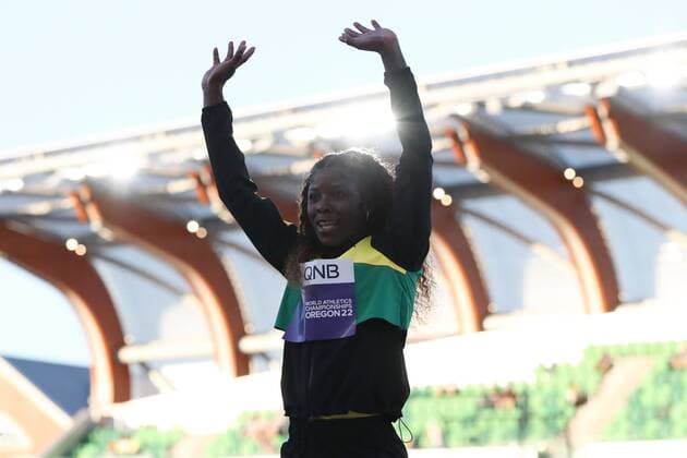 Mandatory Credit: Photo by Amanda Loman Shutterstock (13033002cz) Silver medalist Shericka Jackson, of Jamaica, during the medal ceremony for the women s 100-meter run 2022 World Athletics Championships, Day Four Hayward Field, Eugene, Oregon, USA - 18 Jul 2022 2022 World Athletics Championships, Day Four Hayward Field, Eugene, Oregon, USA - 18 Jul 2022 Copyright: xAmandaxLoman Shutterstockx 13033002cz