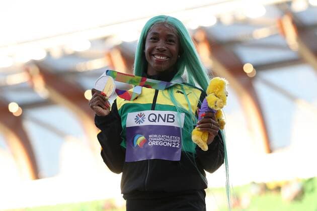 Mandatory Credit: Photo by Amanda Loman Shutterstock (13033002de) Gold medalist Shelly-Ann Fraser-Pryce, of Jamaica, during the medal ceremony for the women s 100-meter run 2022 World Athletics Championships, Day Four Hayward Field, Eugene, Oregon, USA - 18 Jul 2022 2022 World Athletics Championships, Day Four Hayward Field, Eugene, Oregon, USA - 18 Jul 2022 Copyright: xAmandaxLoman Shutterstockx 13033002de