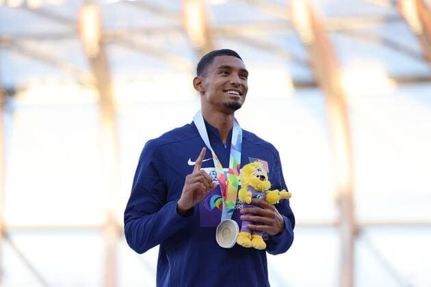 Mandatory Credit: Photo by Amanda Loman Shutterstock (13037097y) Gold-medallist Michael Norman, of the United States, during the medal ceremony for the men s 400-meter run 2022 World Athletics Championships, Day Eight Hayward Field, Eugene, Oregon, USA - 22 Jul 2022 2022 World Athletics Championships, Day Eight Hayward Field, Eugene, Oregon, USA - 22 Jul 2022 Copyright: xAmandaxLoman Shutterstockx 13037097y