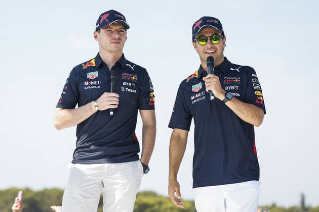 PEREZ Sergio (mex), Red Bull Racing RB18, VERSTAPPEN Max (ned), Red Bull Racing RB18, portrait, Fan Forum Pilotes F1 during the Formula 1 Lenovo Grand Prix de France, French Grand Prix 2022, 12th round of the 2022 FIA Formula One World Championship, WM, Weltmeisterschaft from July 22 to 24, 2022 on the Circuit Paul Ricard, in Le Castellet, France - F1 - FRENCH GRAND PRIX 2022 DPPI Panoramic 00122028__DEL5109.JPG_