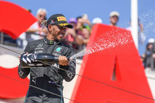 Lewis Hamilton Mercedes AMG Petronas F1 Team 44 at the champagne shower, French Grand Prix 2022, Race, Motorsport, Formula 1, 24 07 2022, French Grand Prix 2022, Race, Motorsport, Formula 1, 24 07 2022 Le Castellet Copyright: xEibner-Pressefotox EP_FSU