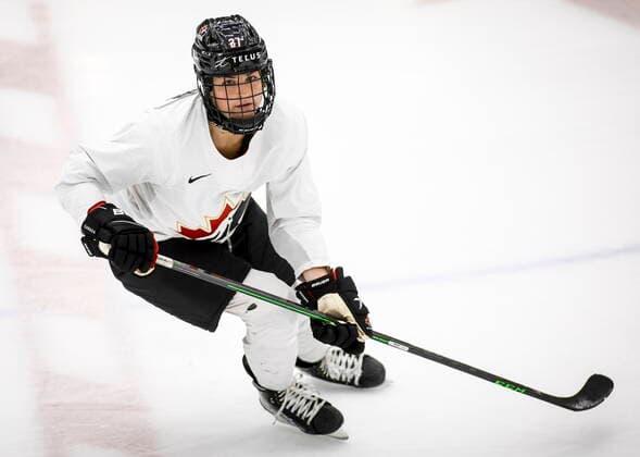 Eishockey, Training Nationalteam Kanada August 4, 2022, Calgary, AB, CANADA: Jessie Eldridge skates at Hockey Canada s National WomenöÄÃ s Program selection camp in Calgary, Alta., Thursday, Aug. 4, 2022. Canada News - August 4, 2022 - ZUMAc35_ 20220804_zaf_c35_079 Copyright: xJeffxMcintoshx