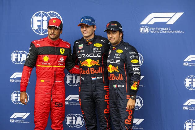 SAINZ Carlos (spa), Scuderia Ferrari F1-75, VERSTAPPEN Max (ned), Red Bull Racing RB18, PEREZ Sergio (mex), Red Bull Racing RB18, portrait during the Formula 1 Rolex Belgian Grand Prix 2022, 14th round of the 2022 FIA Formula One World Championship, WM, Weltmeisterschaft from August 26 to 28, 2022 on the Circuit de Spa-Francorchamps, in Francorchamps, Belgium - F1 - BELGIAN GRAND PRIX 2022 DPPI Panoramic 00122033_AV6_2122.JPG_
