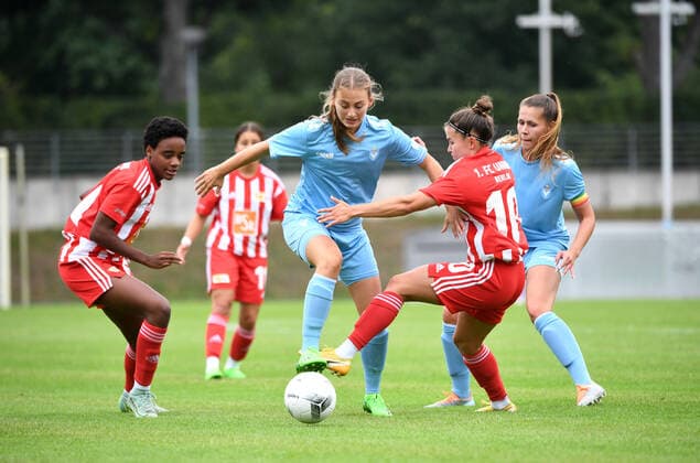 Football, Women, Season 2022 2023, Regionalliga Nordost 1 Matchday , FC Viktoria 1889 Berlin 1 FC Union Berlin, v l Naika Reissner 1 FC Union Berlin , Trinity Künzel Viktoria Berlin , Latoya Maxime Bach 1 FC Union Berlin , Stephanie Gerken Viktoria Berlin , 28 08 2022, Copyright: xSebastianxRäppold MatthiasxKochx