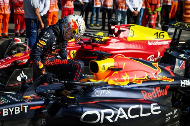 LECLERC Charles (mco), Scuderia Ferrari F1-75, VERSTAPPEN Max (ned), Red Bull Racing RB18, portrait during the Formula 1 Pirelli Gran Premio d™Italia 2022, Italian Grand Prix 2022, 16th round of the 2022 FIA Formula One World Championship, WM, Weltmeisterschaft from September 9 to 11, 2022 on the Autodromo Nazionale di Monza, in Monza, Italy - F1 - ITALIAN GRAND PRIX 2022 - RACE DPPI Panoramic 20220911_GOOD0924