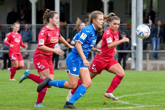 v li Nina Pelzer Köln II, 4 , Mara Alber TSG II, 7 , Antonia Langshausen Köln II, 2 , Zweikampf, Spielzene, Duell, duel, tackle, tackling, Dynamik, Action, Aktion, 18 09 2022, St Leon Rot Germany , Fussball, 2 Frauen Bundesliga, TSG 1899 Hoffenheim II U20 1 FC Köln II U20 , 18 09 2022, St Leon Rot Germany , Football, 2 Women Bundesliga, TSG 1899 Hoffenheim II U20 1 FC Köln II U20 , DFB DFL REGULATES PROHIBIT ANY USE OF PHOTOGRAPHS AS IMAGE SEQUENCES AND OR QUASI VIDEO xozx