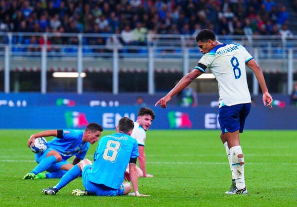 Mandatory Credit: Photo by Javier Garcia Shutterstock (13413805ca) Jude Bellingham of England accuses Jorginho of Italy of something Italy v England, UEFA Nations League, Group A3, International Football, Stadio Giuseppe Meazza, Milan, Italy - 23 Sep 2022 EDITORIAL USE ONLY No use with unauthorised audio, video, data, fixture lists, club league logos or live services. Online in-match use limited to 120 images, no video emulation. No use in betting, games or single club league player publications. Italy v England, UEFA Nations League, Group A3, International Football, Stadio Giuseppe Meazza, Milan, Italy - 23 Sep 2022 EDITORIAL USE ONLY No use with unauthorised audio, video, data, fixture lists, club league logos or live services. Online in-match use limited to 120 images, no video emulation. No use in betting, games or single club league player publications. Copyright: xJavierxGarcia Shutterstockx 13413805ca