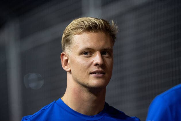 Mick Schumacher GER, Haas F1 Team 47 at the Trackwalk, SIN, Formula 1 Grand Prix of Singapore, Marina Bay Circuit, Mediaday, 29 09 2022 SIN, Formula 1 Grand Prix of Singapore, Marina Bay Circuit, Mediaday, 29 09 2022 Singapore Copyright: xEibner Memmlerx EP_MMR