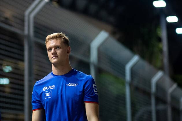 Mick Schumacher GER, Haas F1 Team 47 at the Trackwalk, SIN, Formula 1 Grand Prix of Singapore, Marina Bay Circuit, Mediaday, 29 09 2022 SIN, Formula 1 Grand Prix of Singapore, Marina Bay Circuit, Mediaday, 29 09 2022 Singapore Copyright: xEibner Memmlerx EP_MMR