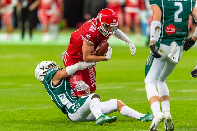 Mitch Fettig 24, DB, Schwaebisch Hall Unicorns stops r12 GER, Potsdam Royals vs Schwaebisch Hall Unicorns, GFL, season 2022, Germanbowl, finals, 08 10 2022, GER, Potsdam Royals vs Schwaebisch Hall Unicorns, GFL, season 2022, Germanbowl, finals, 08 10 2022 Frankfurt. Copyright: xEibner-Pressefotox EP_FWF