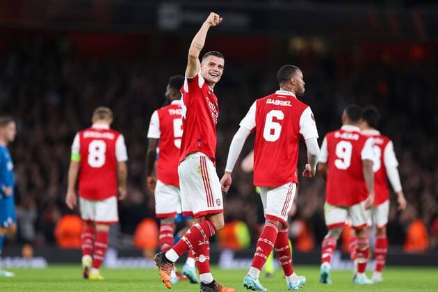 Sport Bilder des Tages Mandatory Credit: Photo by Simon Dael Shutterstock (13480677v) Granit Xhaka of Arsenal celebrates after scoring a goal (1-0) Arsenal v PSV Eindhoven, UEFA Europa League, Group A, Football, Emirates Stadium, London, UK - 20 Oct 2022 EDITORIAL USE ONLY No use with unauthorised audio, video, data, fixture lists, club league logos or live services. Online in-match use limited to 120 images, no video emulation. No use in betting, games or single club league player publications. Arsenal v PSV Eindhoven, UEFA Europa League, Group A, Football, Emirates Stadium, London, UK - 20 Oct 2022 EDITORIAL USE ONLY No use with unauthorised audio, video, data, fixture lists, club league logos or live services. Online in-match use limited to 120 images, no video emulation. No use in betting, games or single club league player publications. Copyright: xSimonxDael Shutterstockx 13480677v