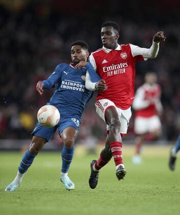 Mandatory Credit: Photo by Matt Impey Shutterstock (13481894i) Eddie Nketiah of Arsenal is challenged by Phillipp Mwene of PSV Arsenal v PSV Eindhoven, Football, UEFA Europa League, Emirates Stadium, Islington, London, UK - 20 10 2022 Editorial use only Arsenal v PSV Eindhoven, Football, UEFA Europa League, Emirates Stadium, Islington, London, UK - 20 10 2022 Editorial use only Copyright: xMattxImpey Shutterstockx 13481894i