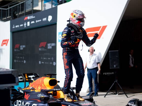 Max Verstappen NED, Oracle Red Bull Racing 1 cheers victory at Parc Ferme, USA, Formula 1 United States Grand Prix, Circuit of the Americas Austin, race, 23 10 2022 USA, Formula 1 United States Grand Prix, Circuit of the Americas Austin, race, 23 10 2022 Austin Copyright: xEibner Memmlerx EP_MMR