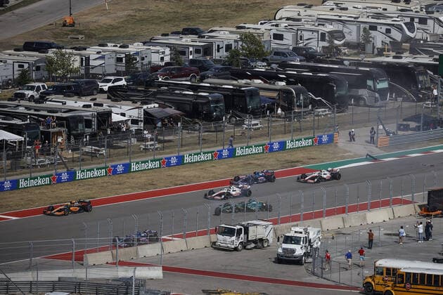 18 STROLL Lance (can), Aston Martin F1 Team AMR22, action 14 ALONSO Fernando (spa), Alpine F1 Team A522, action crash, accident, during the Formula 1 Aramco United States Grand Prix 2022, 19th round of the 2022 FIA Formula One World Championship, WM, Weltmeisterschaft from October 21 to 23, 2022 on the Circuit of the Americas, in Austin, Texas - F1 - UNITED STATES GRAND PRIX 2022 - RACE DPPI Panoramic 00122044__R3_5603
