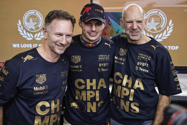 NEWEY Adrian (gbr), Chief Technical Officer of Red Bull Racing, portrait VERSTAPPEN Max (ned), Red Bull Racing RB18, portrait HORNER Christian (gbr), Team Principal of Red Bull Racing, portrait during the Formula 1 Aramco United States Grand Prix 2022, 19th round of the 2022 FIA Formula One World Championship, WM, Weltmeisterschaft from October 21 to 23, 2022 on the Circuit of the Americas, in Austin, Texas - F1 - UNITED STATES GRAND PRIX 2022 - RACE DPPI Panoramic 00122044__R5_9365