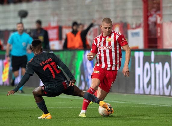 Football, Men, Season 2022 2023, Europa League Group Stage, Group D, Matchday 5 , 1 FC Union Berlin SC Braga, v l Fabiano Silva SC Braga , Julian Ryerson 1 FC Union Berlin , 27 10 2022, Copyright: xSebastianxRäppold MatthiasxKochx