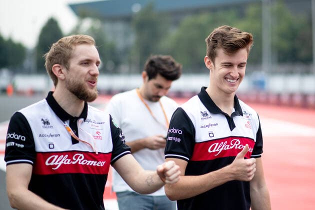 Theo Pourchaire and Team FRA, Alfa Romeo F1 Team ORLEN at the trackwalk, MEX, Formula 1 Mexican Grand Prix, Autodromo Hermanos Rodriguez Mexico City, Mediaday, 27 10 2022 MEX, Formula 1 Mexican Grand Prix, Autodromo Hermanos Rodriguez Mexico City, Mediaday, 27 10 2022 Mexico City Copyright: xEibner Memmlerx EP_MMR