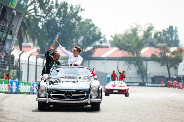 HAMILTON Lewis (gbr), Mercedes AMG F1 Team W13, RUSSELL George (gbr), Mercedes AMG F1 Team W13, portrait during the Formula 1 Grand Premio de la Ciudad de Mexico 2022, Mexican Grand Prix 2022, 20th round of the 2022 FIA Formula One World Championship, WM, Weltmeisterschaft from October 28 to 30, 2022 on the Autodromo Hermanos Rodriguez, in Mexico City, Mexico - F1 - MEXICO CITY GRAND PRIX 2022 - RACE DPPI Panoramic 20221030_G00D1501