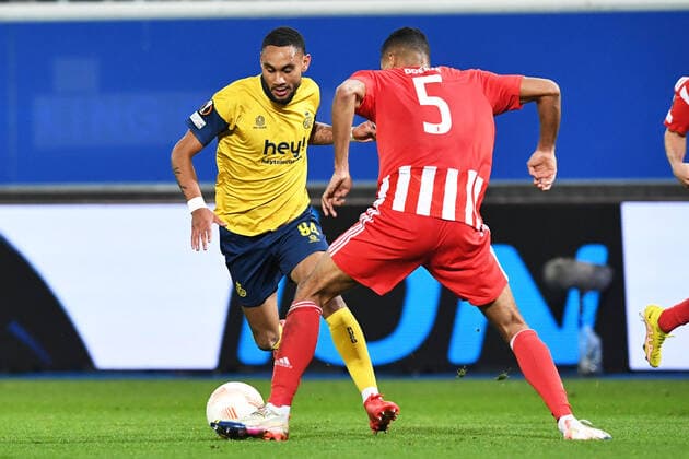 Football, Men, 2022 2023 season, Europa League group stage, Group D, matchday 6 , Royale Union Saint Gilloise 1 FC Union Berlin, v l Loic Lapoussin Royale Union Saint Gilloise, 94 and Danilho Doekhi 1 FC Union Berlin, 5 in duel , 03 11 2022, Copyright: xSebastianxRäppold MatthiasxKochx