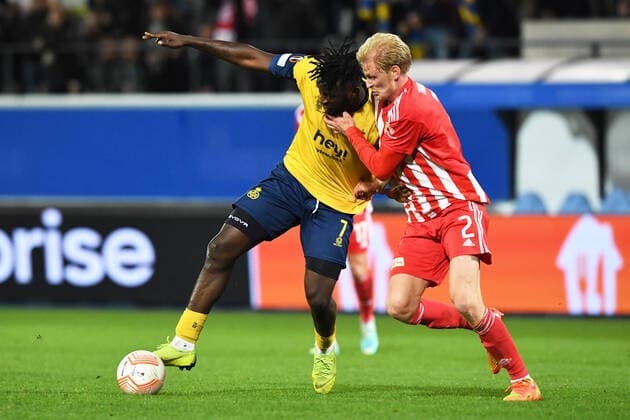 Football, Men, 2022 2023 season, Europa League group stage, Group D, matchday 6 , Royale Union Saint Gilloise 1 FC Union Berlin, v l Victor Boniface Royale Union Saint Gilloise, 7 and Morten Thorsby 1 FC Union Berlin, 2 in duel , 03 11 2022, Copyright: xSebastianxRäppold MatthiasxKochx