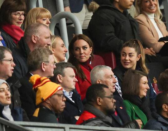 Mandatory Credit: Photo by Paul Currie Shutterstock (13608439o) Catherine, Princess of Wales Duchess of Cambridge in the stands during the 2nd half England v Papua New Guinea, Rugby League World Cup 2021, Quarter Final, Rugby League, DW Stadium, Wigan, UK - 05 Nov 2022 England v Papua New Guinea, Rugby League World Cup 2021, Quarter Final, Rugby League, DW Stadium, Wigan, UK - 05 Nov 2022 Copyright: xPaulxCurrie Shutterstockx 13608439o