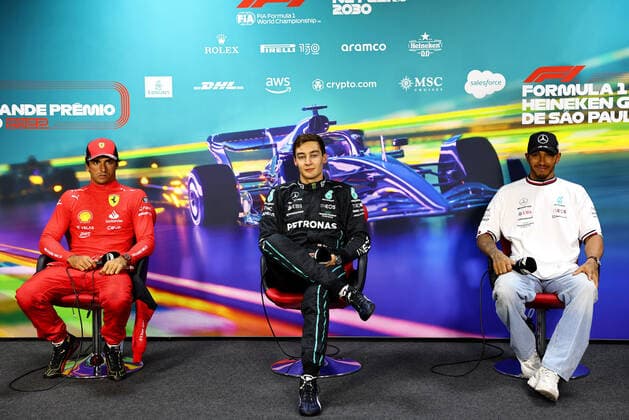 Post Sprint race FIA press conference, PK, Pressekonferenz with from left to right: Carlos Sainz Jr (ESP) Ferrari, George Russell (GBR) Mercedes AMG F1 and Lewis Hamilton (GBR) Mercedes AMG F1, portrait during the Formula 1 Heineken Grande Premio de Sao Paulo 2022, Sao Paulo Grand Prix Grand Prix 2022, 21st round of the 2022 FIA Formula One World Championship, WM, Weltmeisterschaft from November 11 to 13, 2022 on the Interlagos Circuit, in Sao Paulo, Brazil - F1 - SAO PAULO GRAND PRIX 2022 DPPI Panoramic FIA_PRESS_CONF_SAT_43
