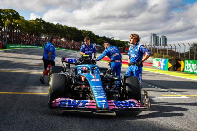 starting grid, grille de depart, 31 OCON Esteban (fra), Alpine F1 Team A522, during the Formula 1 Heineken Grande Premio de Sao Paulo 2022, Sao Paulo Grand Prix Grand Prix 2022, 21st round of the 2022 FIA Formula One World Championship, WM, Weltmeisterschaft from November 11 to 13, 2022 on the Interlagos Circuit, in Sao Paulo, Brazil - F1 - SAO PAULO GRAND PRIX 2022 DPPI Panoramic 00122047__V2_9442