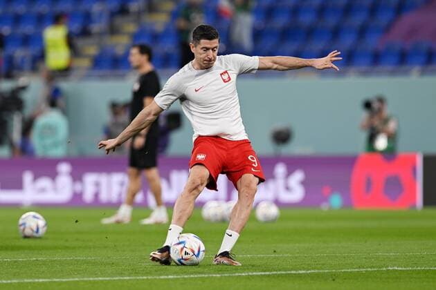 RECORD DATE NOT STATED FIFA World Cup, WM, Weltmeisterschaft, Fussball Qatar 2022 Mexico vs Poland Robert Lewandowski of Polandduring the game Mexico vs Poland, Corresponding to Group C of the FIFA World Cup Qatar 2022, at 974 Stadium, Ras Abu Aboud, November 22, 2022. <br><br> Robert Lewandowski de Polonia durante el partido Mexico vs Polonia, correspondiente al Grupo C de la Copa Mundial de la FIFA Qatar 2022, en el Estadio 974, Ras Abu Aboud, 22 de noviembre de 2022. RAS ABU ABOUD DOHA QATAR Copyright: xJorgexMartinezx 20221122_6383