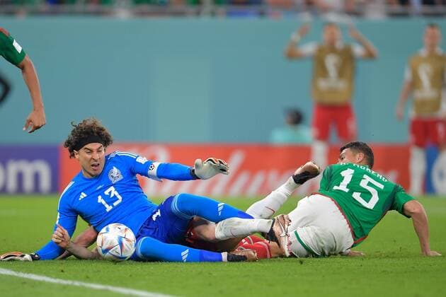 RECORD DATE NOT STATED FIFA World Cup, WM, Weltmeisterschaft, Fussball Qatar 2022 Mexico vs Poland (L-R), Guillermo Ochoa of Mexico, Robert Lewandowski of Poland and Hector Moreno of Mexico during the game Mexican national team, Nationalteam (Mexico) vs Poland, Corresponding to Group C of the FIFA World Cup Qatar 2022, at 974 Stadium, Ras Abu Aboud, November 22, 2022. <br><br> (I-D), Guillermo Ochoa de Mexico, Robert Lewandowski de Polonia y Hector Moreno de Mexico durante el partido Seleccion Nacional Mexicana (Mexico) vs Polonia, correspondiente al Grupo C de la Copa Mundial de la FIFA Qatar 2022, en el Estadio 974, Ras Abu Aboud, 22 de noviembre de 2022. RAS ABU ABOUD DOHA QATAR Copyright: xAdrianxMaciasx 20221122_6663