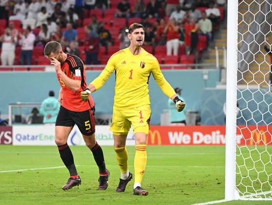 Football, Men, 2022 23 season, World Cup in Qatar, Group F 1 matchday , Belgium Canada at Ahmed bin Ali Stadium in Ar Rayyan, f l Jan Vertonghen Belgium , goalkeeper Thibaut Courtois Belgium , cheering after penalty held, 23 11 2022, Copyright: xMatthiasxKochx