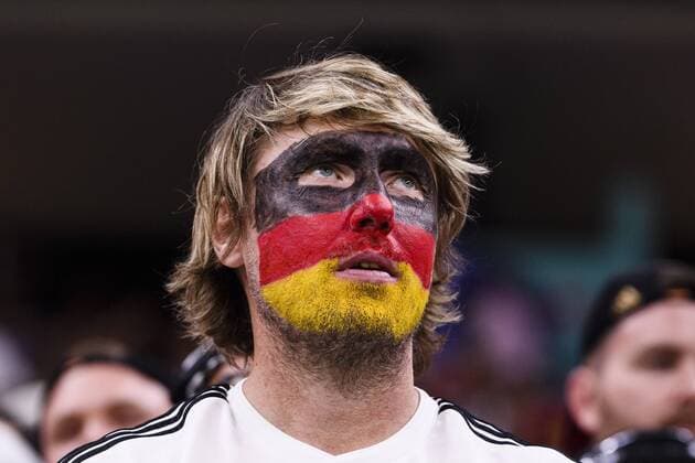 RECORD DATE NOT STATED FIFA World Cup, WM, Weltmeisterschaft, Fussball Qatar 2022 Spain vs Germany Fans o Aficion during the game Spain vs Germany, Corresponding to Group E of the FIFA World Cup Qatar 2022, at Al Bayt Stadium, Al Khor, November 27, 2022. <br><br> Fans o Aficion durante el partido Espana vs Alemania, correspondiente al Grupo E de la Copa Mundial de la FIFA Qatar 2022, en el Estadio at Al Bayt, Al Khor, el 27 de noviembre de 2022. AL KHOR DOHA QATAR Copyright: xMarcioxMachadox 20221127_13699