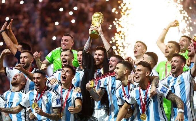 Mandatory Credit: Photo by Kieran McManus Shutterstock (13670809hj) Lionel Messi lifts the trophy after Argentina win the World Cup Argentina v France, FIFA World Cup, WM, Weltmeisterschaft, Fussball 2022, Final, Football, Lusail Stadium, Al Daayen, Qatar - 18 Dec 2022 Editorial Use Only Argentina v France, FIFA World Cup 2022, Final, Football, Lusail Stadium, Al Daayen, Qatar - 18 Dec 2022 Editorial Use Only Copyright: xKieranxMcManus Shutterstockx 13670809hj