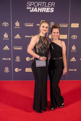 Lea Sophie Friedrich left, track cycling sprinter, world and European champion keirin and team sprint , Lea Lin Teutenberg track cycling, right , athlete of the year, awarding the honor in 2022, 18 12 2022, Eibner Press Photo Sascha Walther athlete of the year, awarding the honor in 2022, 18 12 2022 Baden Baden. Copyright: xEibner-Pressefotox EP_EER